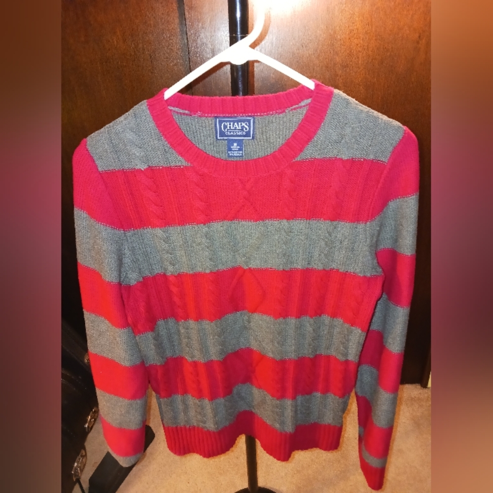 Long sleeve knit sweater